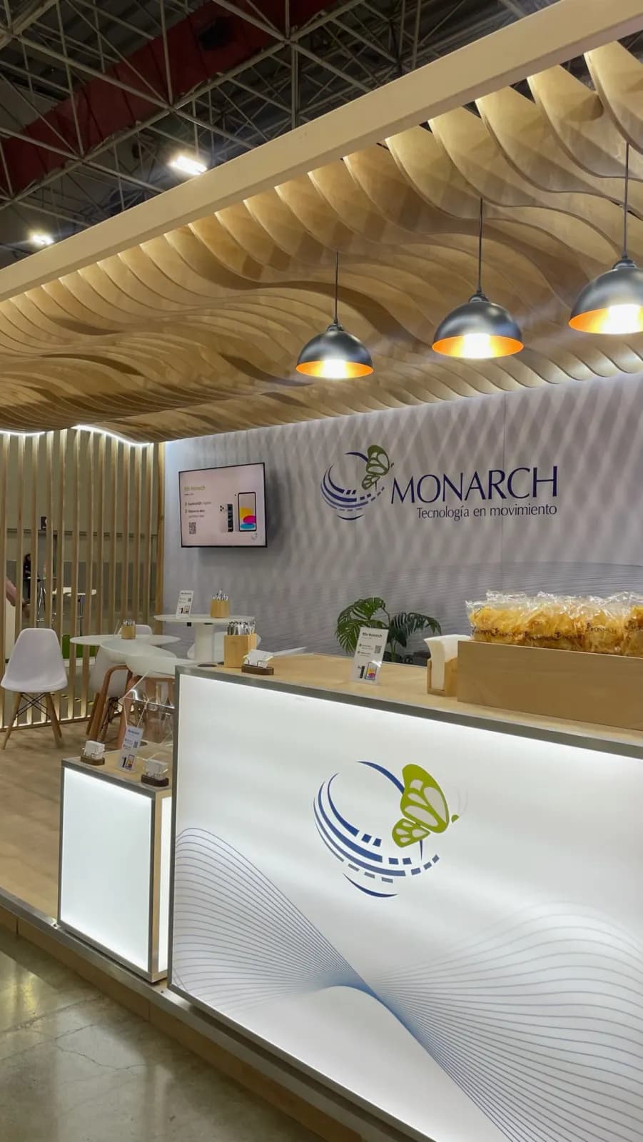 Stand de Monarch en una exposición de la industria